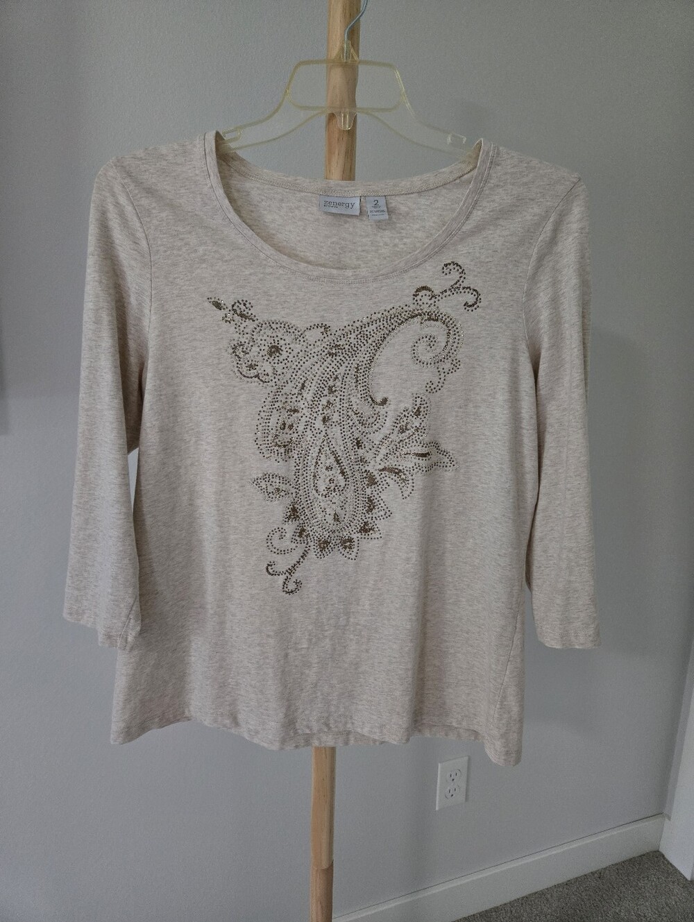Chico's Zenergy Cream 3/4 Sleeve Scoop Neck Top with Rhinestone Paisley - Size 2